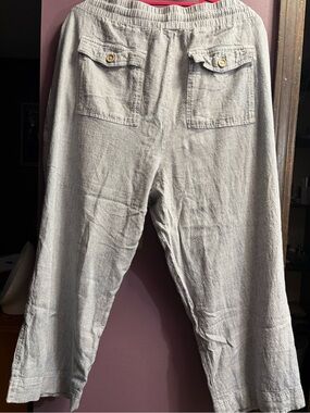 Navy and white pinstripe linen and rayon capri Pants